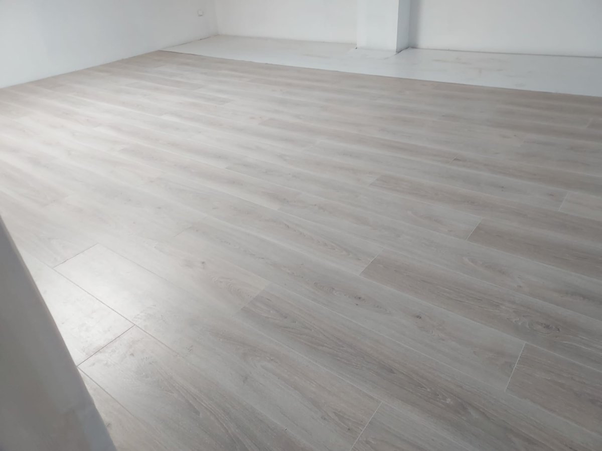DURA Menuiserie Pays de GEx Haute Savoie Intérieure parquet pose stratifié contre collé massif DURA Menuiserie Pays de GEx Haute Savoie Intérieure parquet pose stratifié contre collé massif